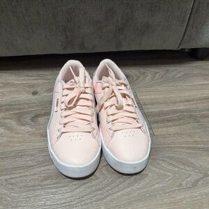 Women's Puma Sneakers in Light Pink
